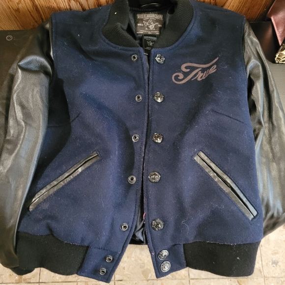 Women Jacket - Picture 2 of 4